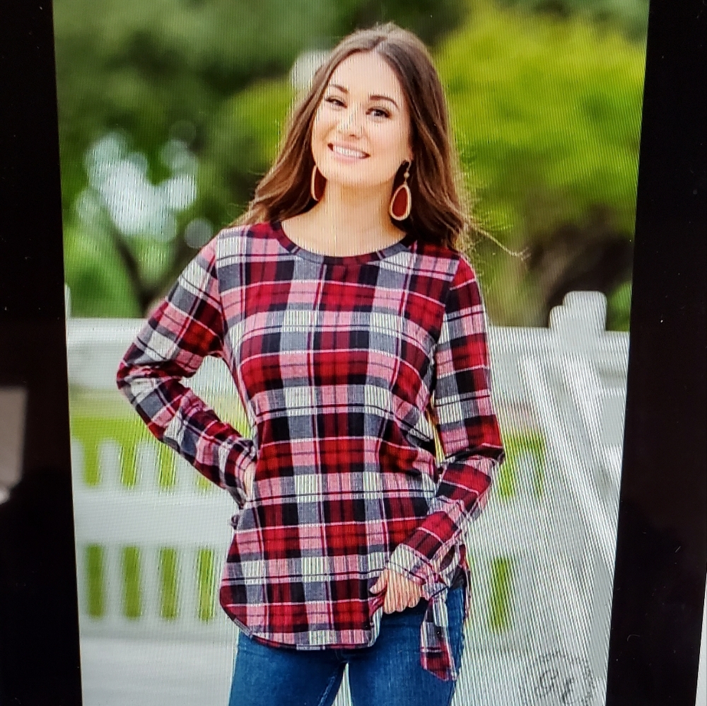 Plaid Women's Blouse - Red and Black